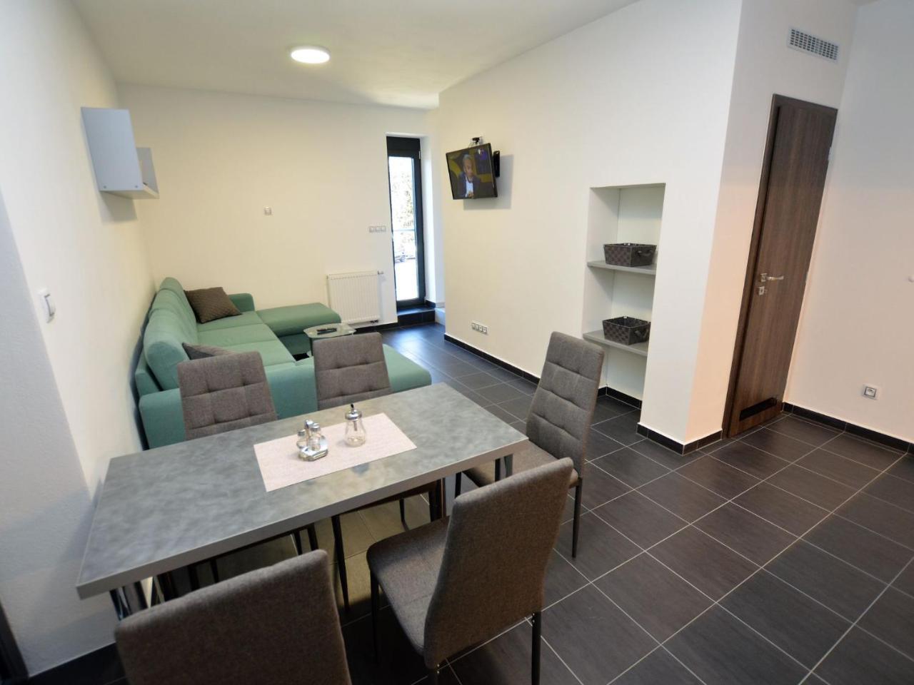 Quaint In Elezn Ruda Near Area *